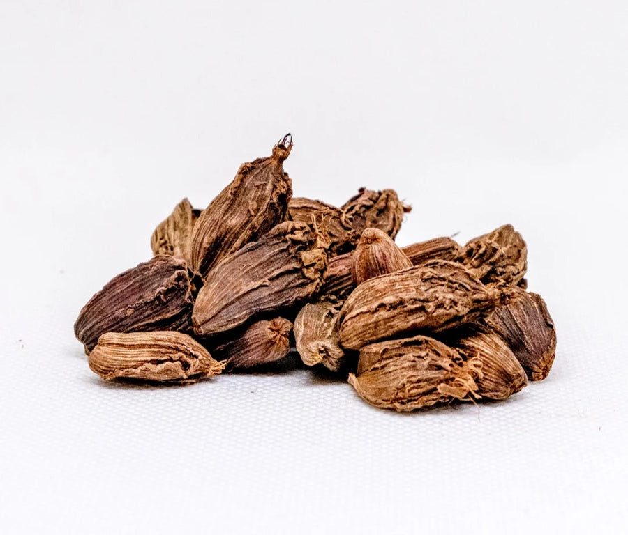 Black Cardamom — Smoky, Resinous, Cool-camphor