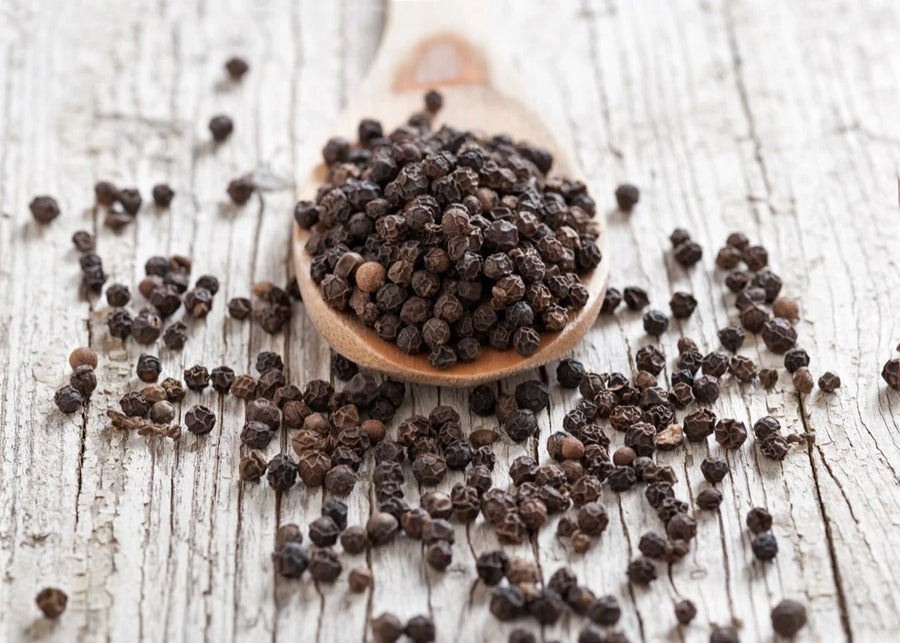 Black Pepper — Pungent, Woody-warm, Citrus-spiced
